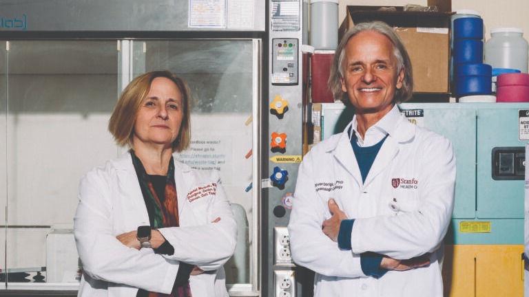 RD-Mackell-Dorigo-Ovarian-Cancer-Hero-768x1023 (1)